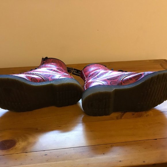 Dr Martens - Made in England – Red DM footprint & logo - 8 hole leather boots - Picture 9 of 15